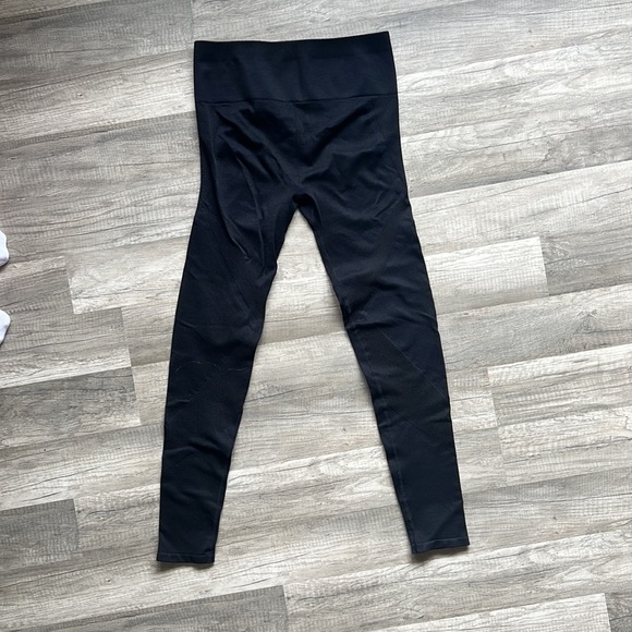 Fabletics Ribbed Leggings - Picture 2 of 3